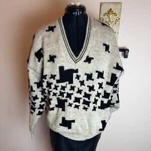 Vintage Oversized Carlo Lana V-neck Wool Blend Sweater Med cream & black pattern
